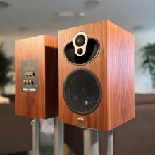 Linn Majik 109 Loudspeakers - in Walnut 
