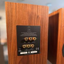 Linn Majik 109 Loudspeakers - in Walnut 
