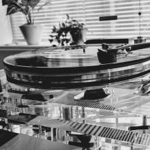 Vertere MG-1 MKII Magic Groove Turntable in black & white at the ripcaster showroom