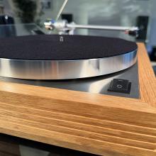 Linn Majik MM LP12 Fluted turntable in oak in the ripcaster showroom 