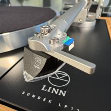 Linn Majik MM LP12 Fluted turntable in oak in the ripcaster showroom 