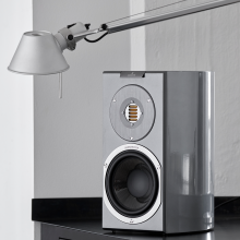 Audiovector R1 Avantgarde in custom grey with a lamp over it