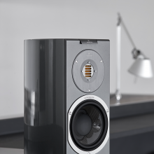 Audiovector R1 Avantgarde in custom grey with a lamp in the background