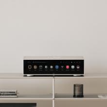 HiFi Rose RS151 Streamer/DAC on a shelving unit