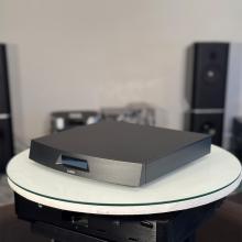 Lumin L2 Music Library & Network Switch in black