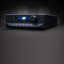 Cyrus i9-XR Integrated Amplifier front and side view